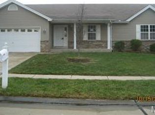 909 Hampshire Heath Dr, Dardenne Prairie, MO 63368