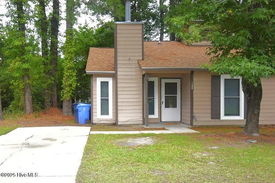 1st image of 129 Twinwood Dr