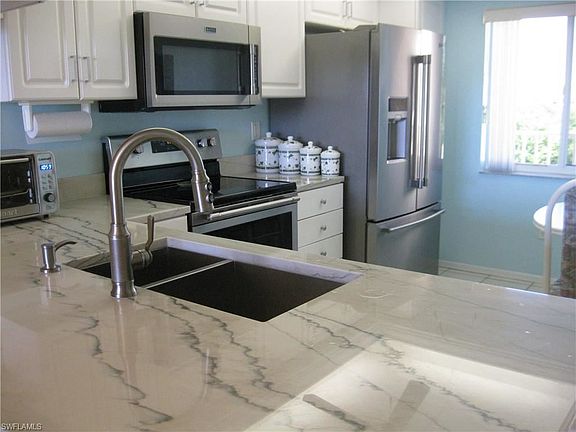 4th image of 14831 Park Lake Dr Ph 7