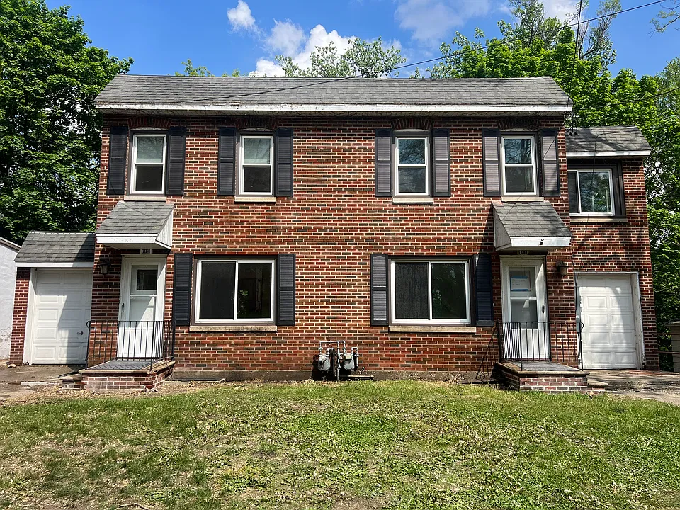 113 Bluff St
