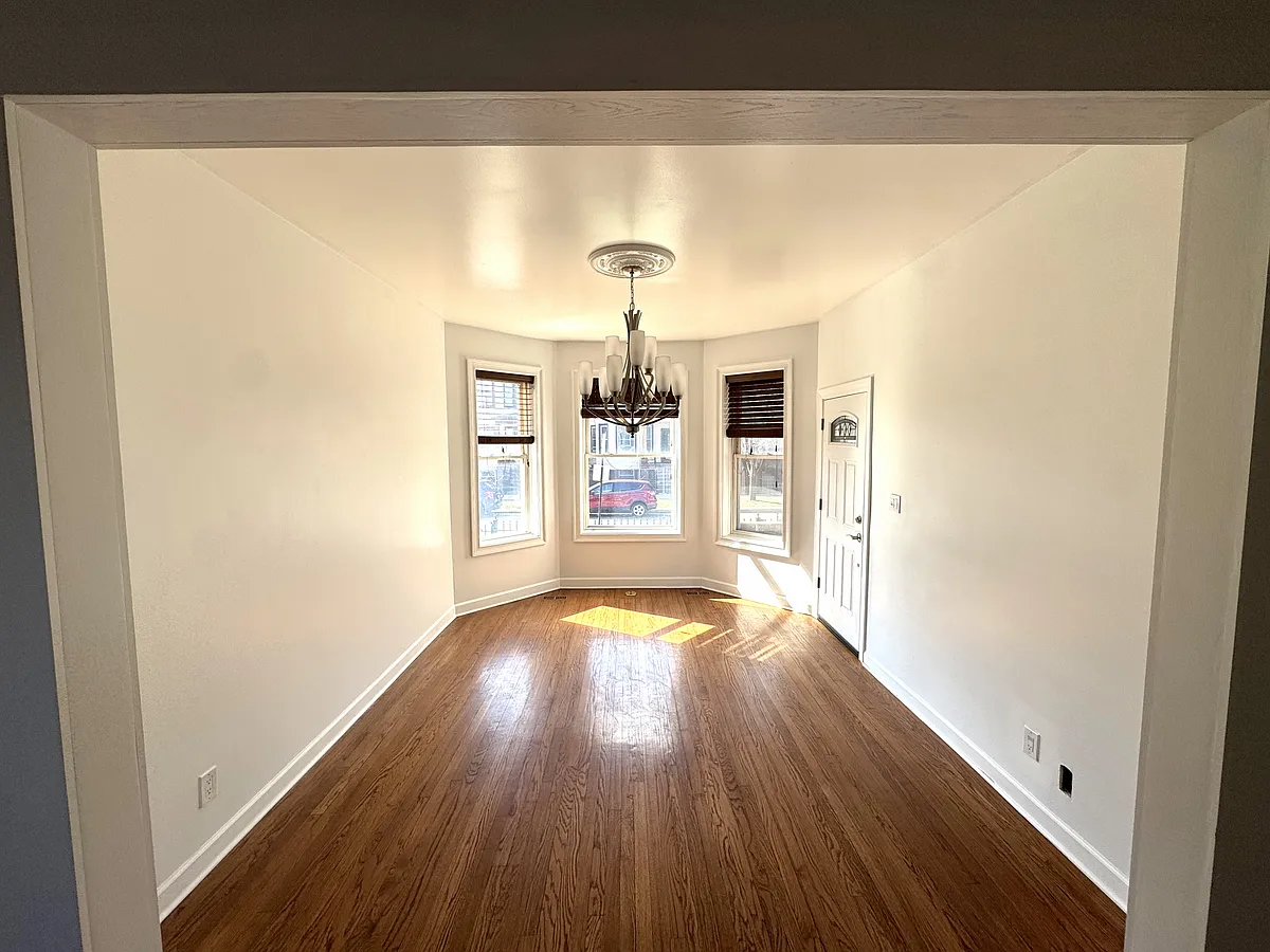 Building Photo - 3754 W Belden Ave #1