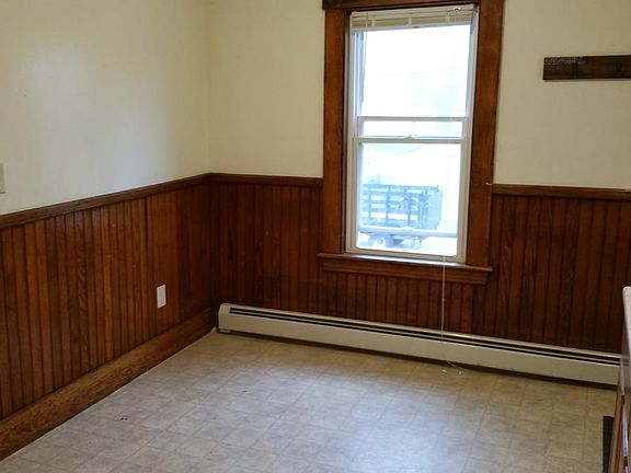 Cozy dining w/ character