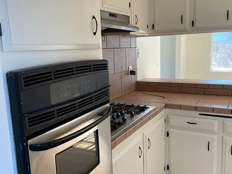 4123 Constellation Rd — Photo 4