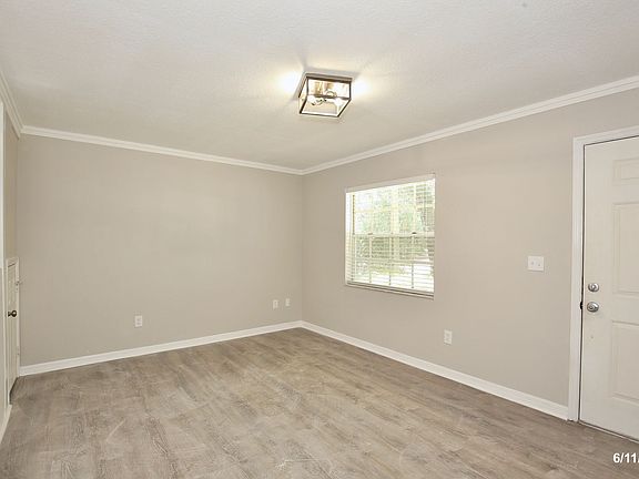 5th image of 1111 Palmer St