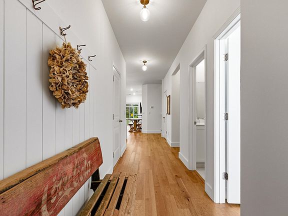 4th image of 112 Vineyard Place #42A