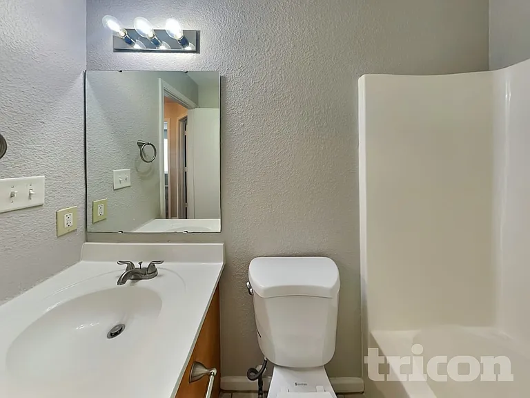 1726 Farm Meadow Dr — Photo 14