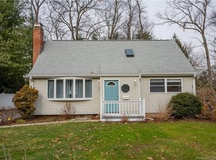 34 John Smith Dr, West Hartford, CT 06107