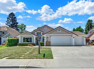 718 Fox Hollow Way, Vacaville, CA 95687
