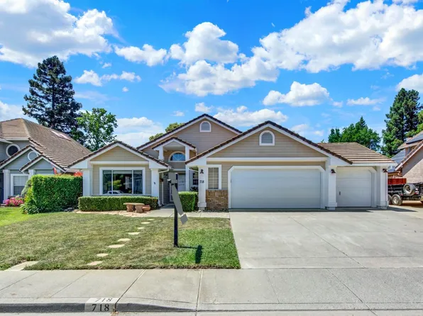 718 Fox Hollow Way, Vacaville, CA 95687