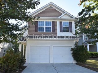 864 Lobdale Falls Dr, Lawrenceville, GA 30045