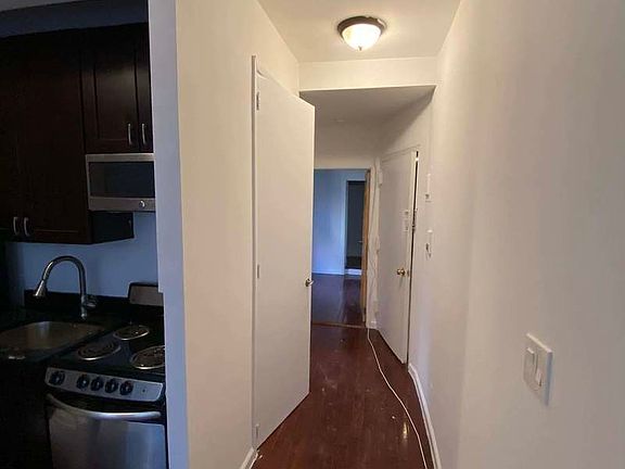 5th image of 107 Thompson St #2R