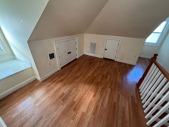 5th image of 34 Sussex Ave Unit B
