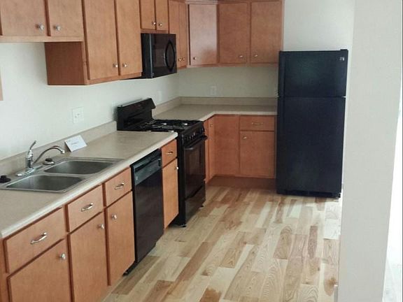 2nd image of 2604 Eden Ave APT 1