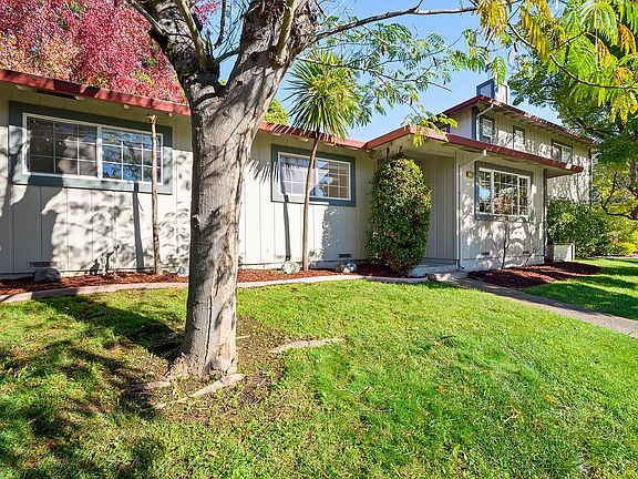 2nd image of 2309 Parkwood Court