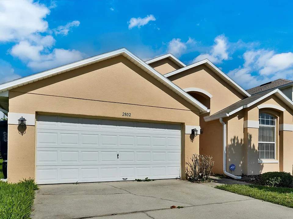 2802 Playing Otter Ct