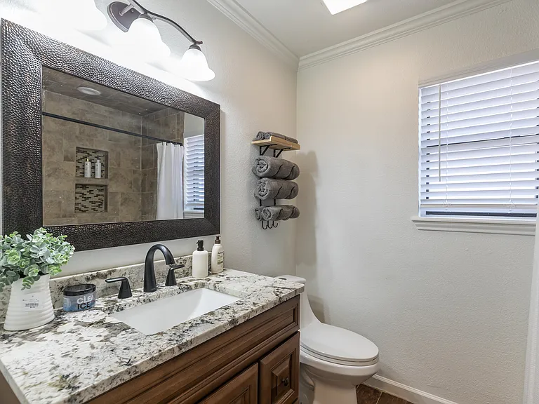 8073 Bonnie Cir — Photo 22