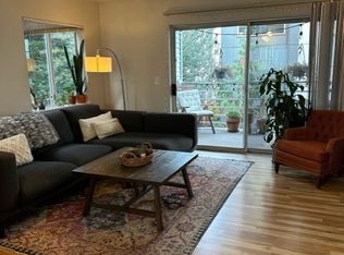 1713 NW 64th St APT 2, Seattle, WA 98107