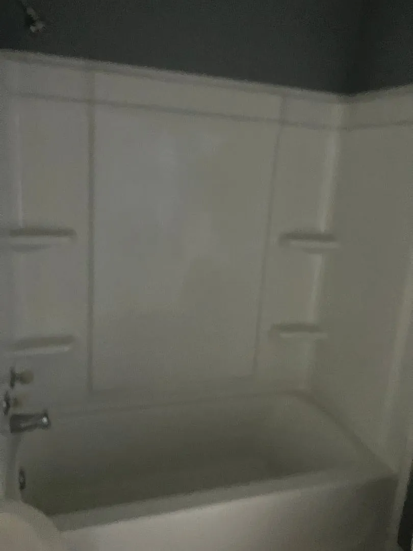 Refreshed 2 bedroom home — Photo 3