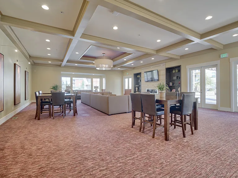 Mesa Falls Apartments — Photo 12