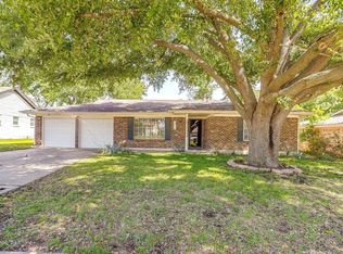 3916 Wedgworth Rd S, Fort Worth, TX 76133