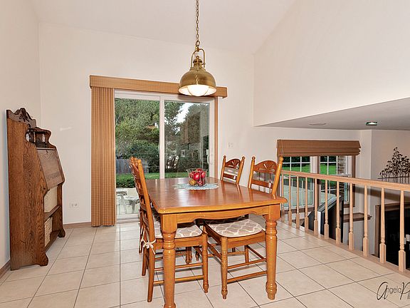 5th image of 336 Dunleer Dr
