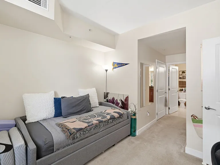 Secondary bedroom offering generous space for guests or a home office