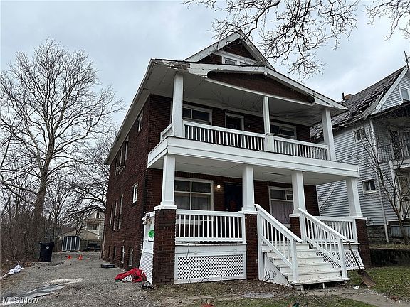 3rd image of 10509 Parkview Ave