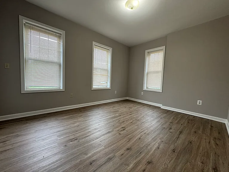 164-2B Babcock St #B2 — Photo 1