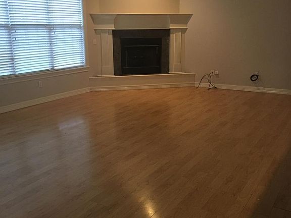 2nd image of 691 Napa Ave