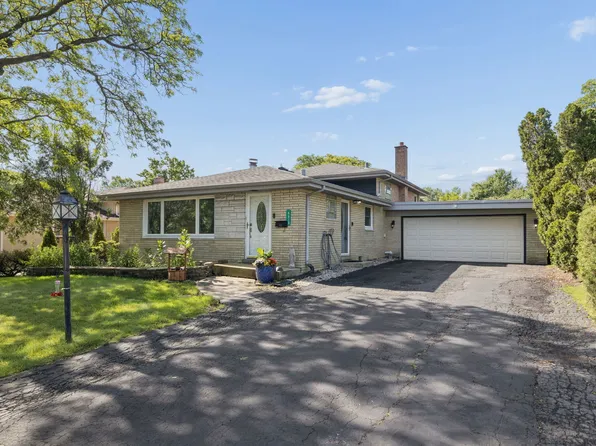 9019 W 92nd Pl, Hickory Hills, IL 60457