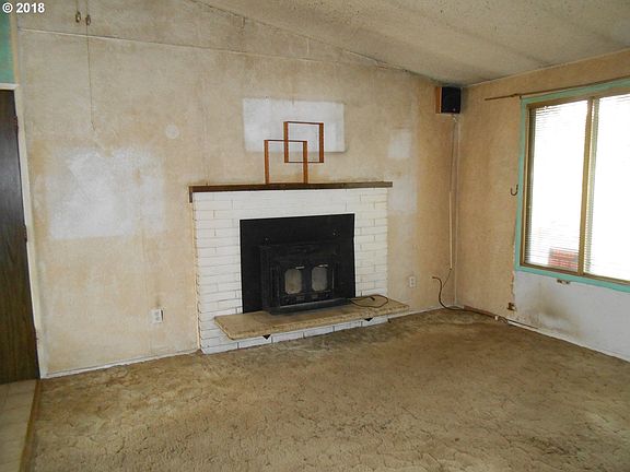 2nd image of 2720 NE 149th Ave