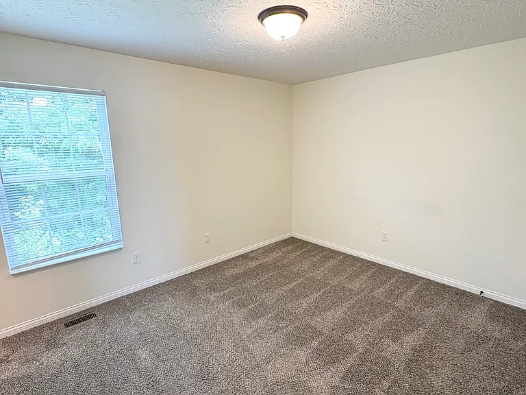 10345 Fredricksburg Rd — Photo 8