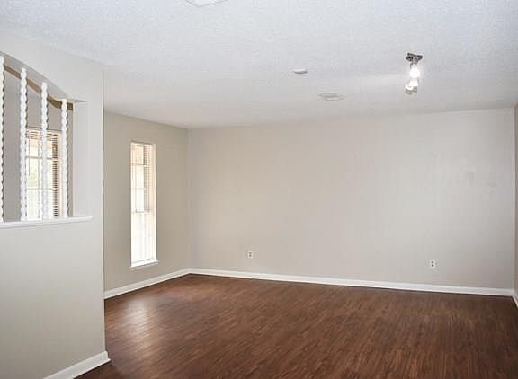 5th image of 3716 Wharton Dr