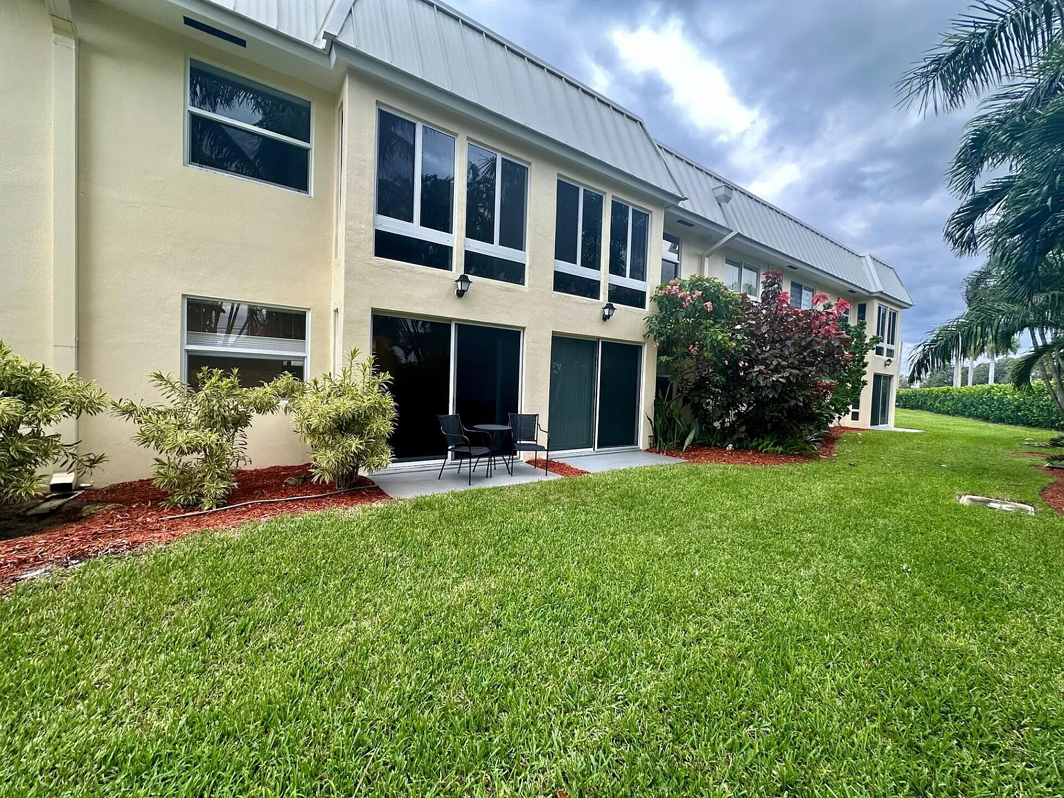 1 bed, 1.5 bath, 946 sqft, $2,800 — Photo 4