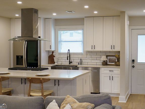 4th image of 2535 Rhoanoke Dr