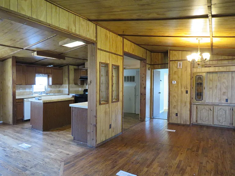 109 King Rd — Photo 4