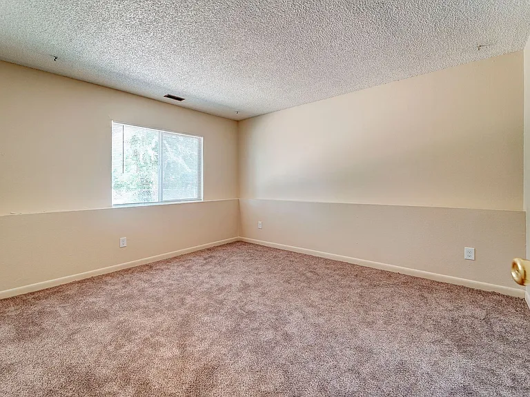 1455 Manitou Blvd — Photo 15