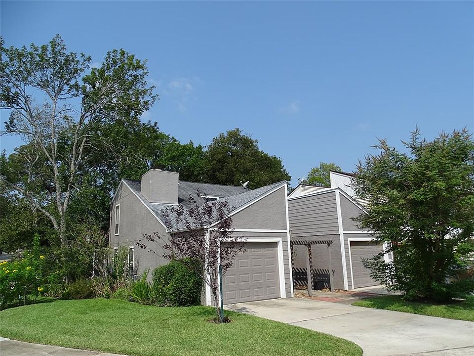 1st image of 100 Harbour Town Ct