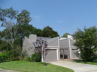 100 Harbour Town Ct, Montgomery, TX 77356