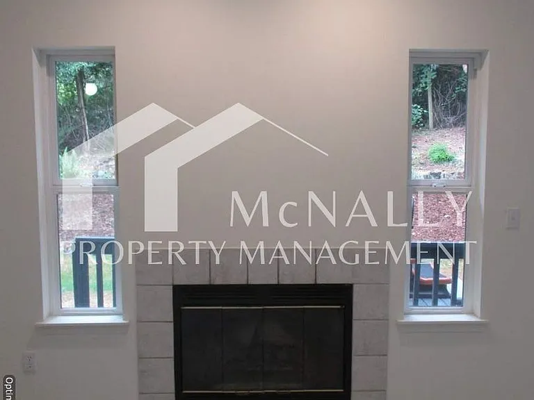 1166 Leschi Dr — Photo 6