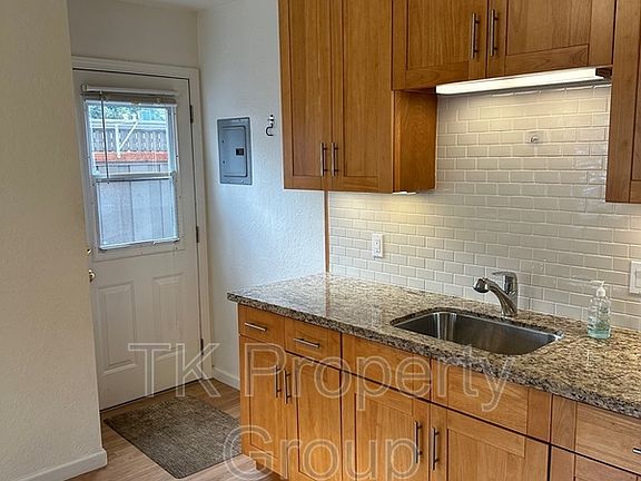 5th image of 171 Birch St #1