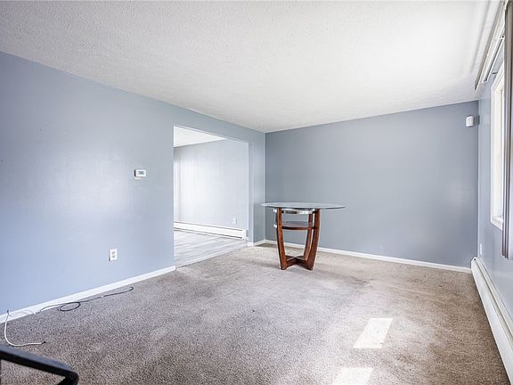 3rd image of 176 Villa St