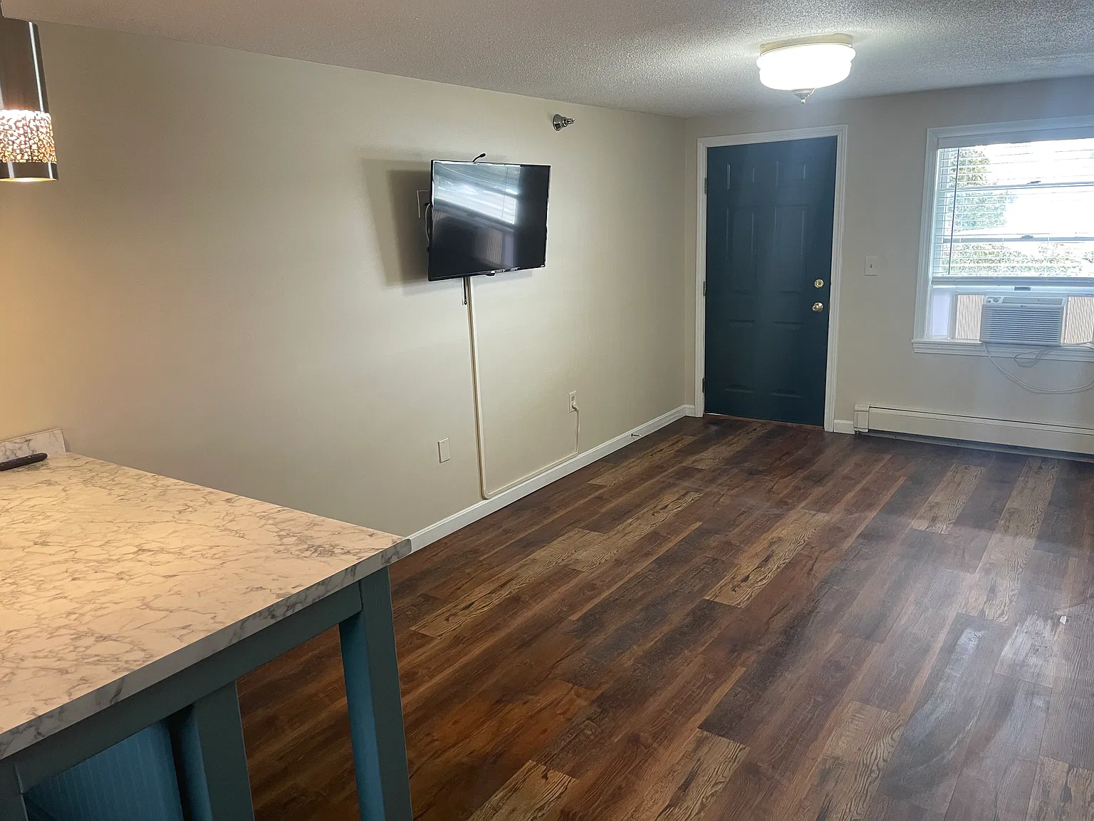 1 bed, 550 sqft, $1,425 — Photo 2