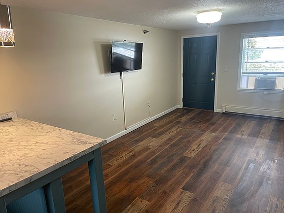 2nd image of 844 State St #35