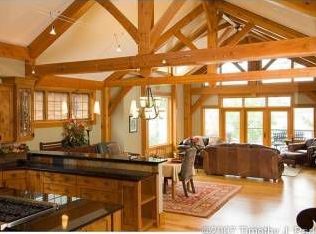 15289 SE Rivershore Dr, Vancouver, WA 98683