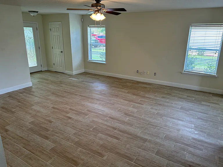 63 Rollins Ln — Photo 10