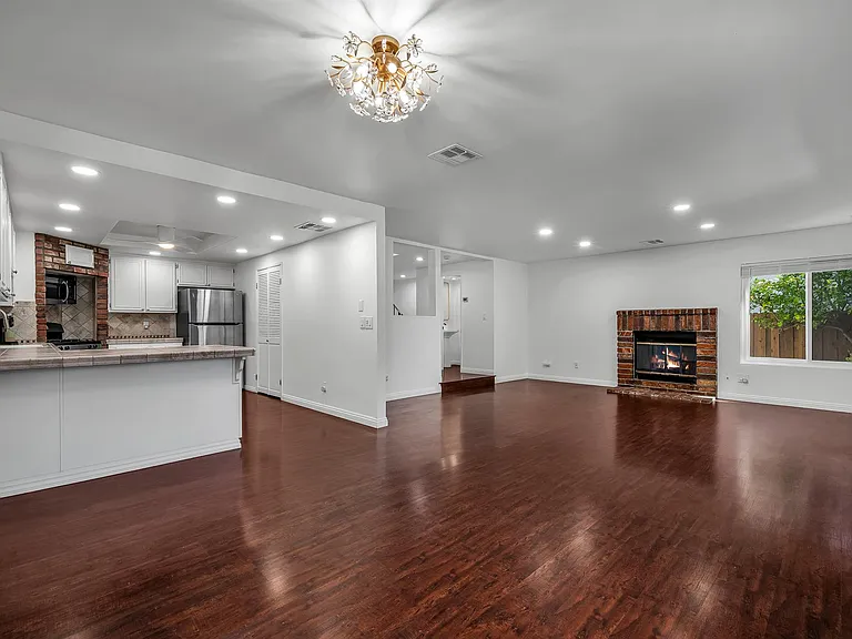 2655 Calle Abedul — Photo 1