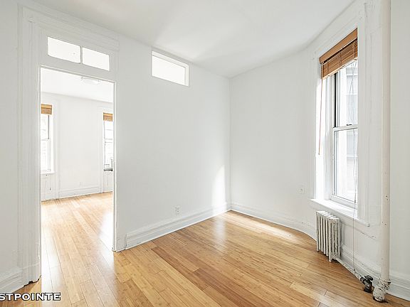 3rd image of 636 E 14th St APT 8