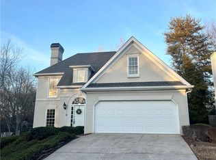 228 Spalding Gates Dr, Atlanta, GA 30328