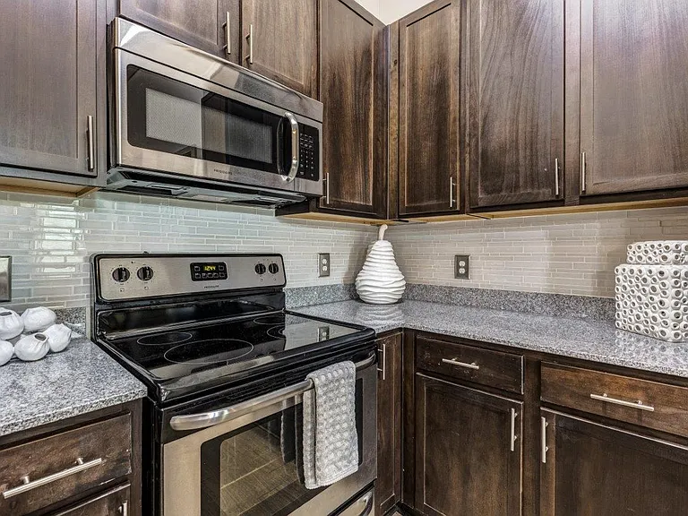 Reserve at Kenton Place Apartment Homes — Photo 1
